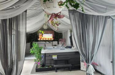 ADULT ONLY relax escape apartment hottub - Foto 28