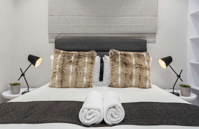 16 on Bree Luxury Apartments - Photo 32