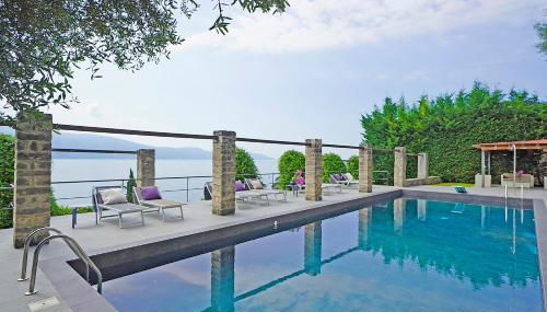 Villa Rachele: stunning luxury villa in centre Gargnano with private pool and breathtaking views - Foto 3