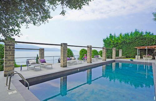 Villa Rachele: stunning luxury villa in centre Gargnano with private pool and breathtaking views - Foto 3