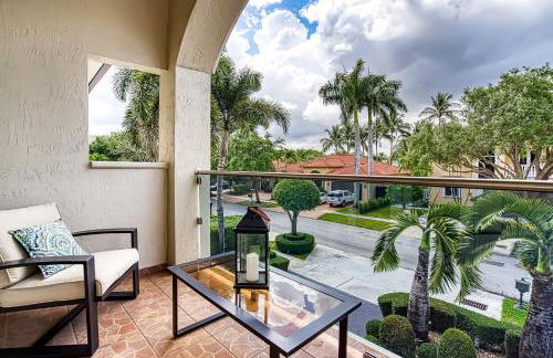 Luxury Tropical Living , 4BR w Backyard Pool Oasis - Foto 37