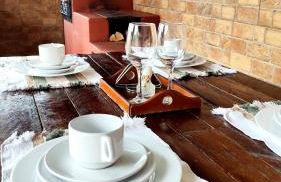 Casa Espaço Sara Piscina com total privacidade, área gourmet completa com churrasqueira fogão a lenha, a 5min do centro e do parque das águas - Foto 13