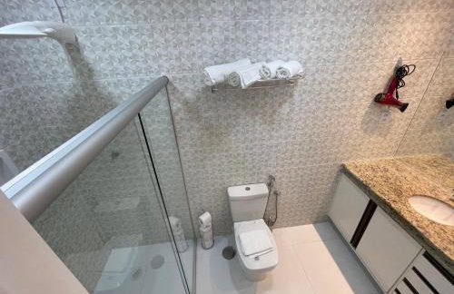 SALVADOR 3 QUARTOS ONDINA FRENTE A PRAIA - Foto 46