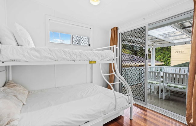 Palm Beach Cottage Walk to Beach - Photo 3