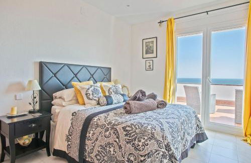 HOUSE WITH AMAZING VIEWS , OVERLOOKING THE FESTIVAL TOWN OF SITGES - Foto 41