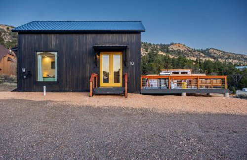 Stargazing Retreat with Hot Tub Deck Hammocks BBQ - Photo 39