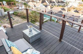 Beach Lovers Paradise in Portreath - With Sea Views & Log Burner just 100m from beach - Photo 3