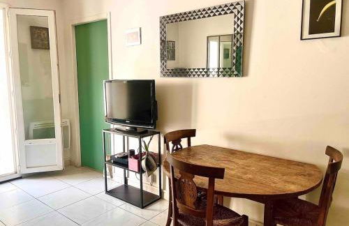 Two rooms and large terrace - Photo 4