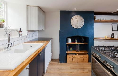 Hurst Cottage - Photo 8