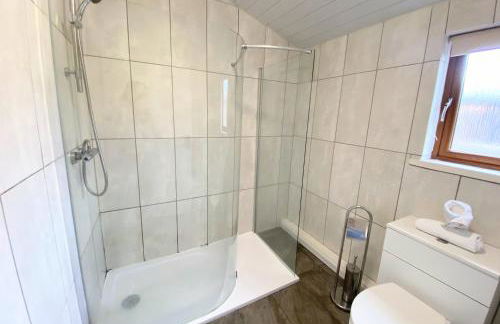 Ochil 10 with Private Hot Tub - Fife - Loch Leven - Lomond Hills - Photo 16