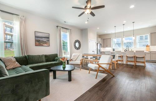 Spacious 4BR Near UNC Charlotte & Major Venues - Foto 9