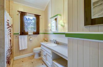 Ola'a House by Volcano Heritage Cottages - Photo 35