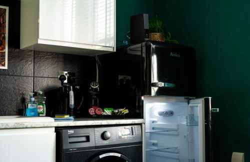 Spacious 4-Bed Apartment · Sleeps 6 · City Centre - Foto 4