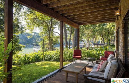 5BR 3.5BA Waterfront Boat, Dock and Kayaks, Lake McQueeney by Austin Vacay - Foto 50