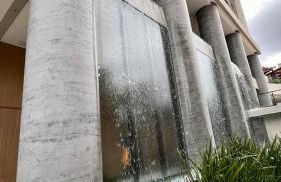 Lindo flat em prédio luxuoso - Excelente localização - Foto 22