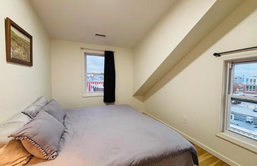 Entire Charming 3B1B in Federal Hill free parking - Foto 8