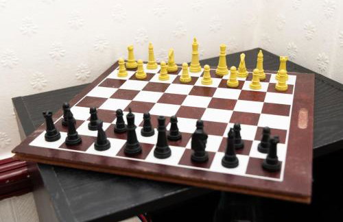 3 bed home sleeps 8 people located 1 min from train stop - Otley Terrace - Photo 48