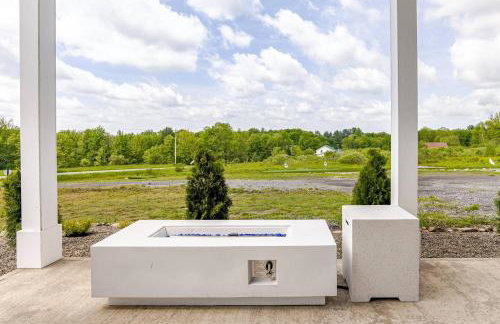 Altmar's Premier Luxury Cabin with 3000sf Mini Golf - Foto 16