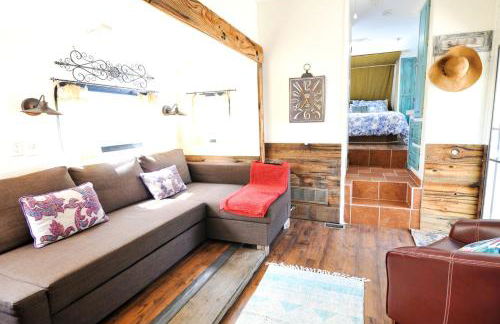 Rustic Trailer Rental on the Shores of Bridgeport Reservoir, California - Photo 14