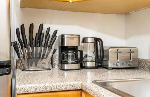 49-3B Newly renovated 2BR WD Midtown East - Photo 19