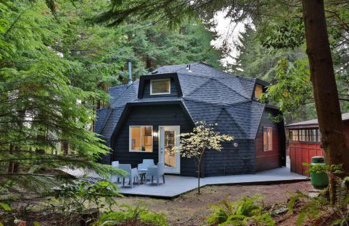 Hidden Dome Retreat in the Trees - Foto 1