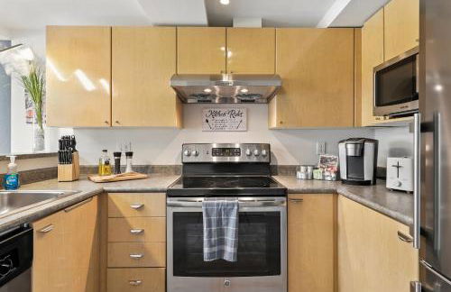 Designer Penthouse Space Needle View & Walk to Everything - Foto 17