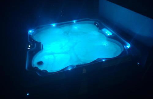 The Cub Hill Chalet - Private Lakefront with Spa! - Foto 12