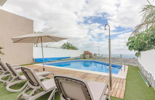 Villa Isabella, Luxury Villa with Heated Pool Ocean View in Adeje, Tenerife - Foto 18