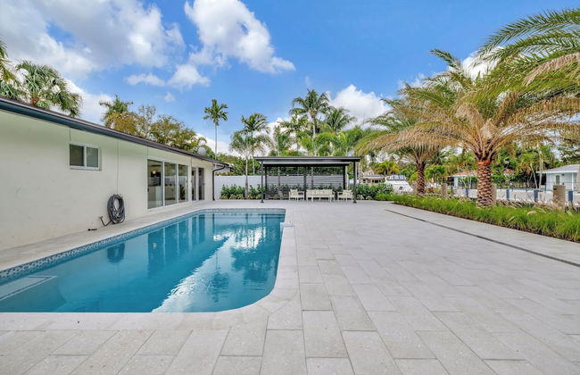 Waterfront Oasis w/ Enclosed Pool! - Foto 30