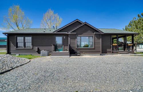 Serene Yellowstone Country Retreat with Deck and Views - Foto 20