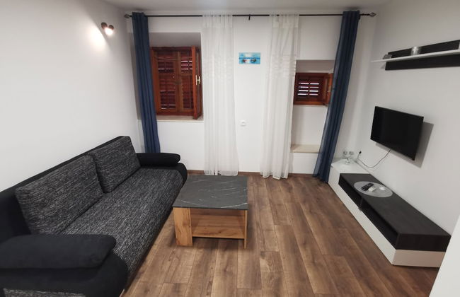 M & J Central Suites - Photo 60