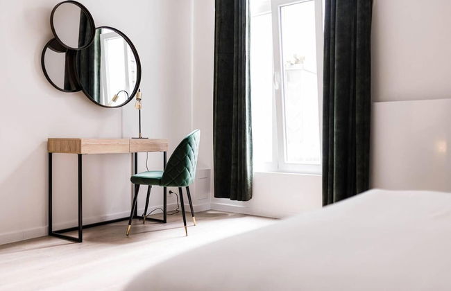 Gorgeous Apartment in old City Centre of Antwerp 1 - Photo 5