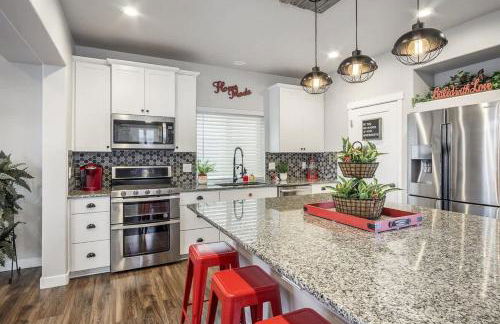 Beautiful 3 Bedroom Private home with easy access - Foto 9