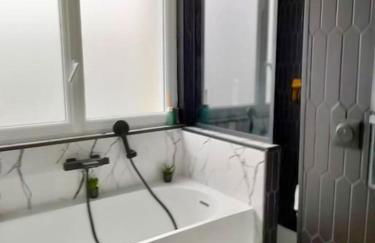 Maison proche du vieux Lille et de la citadelle avec place parking - Foto 35