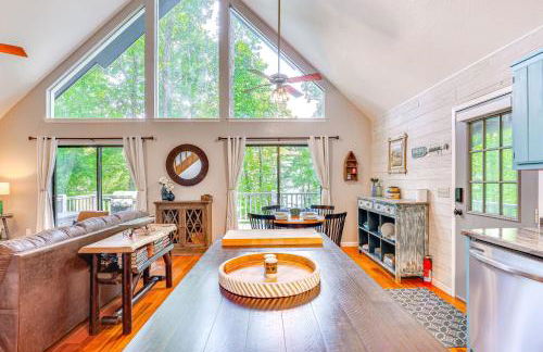 Lakefront Murphy Getaway with Deck, Dock and Kayaks! - Foto 3