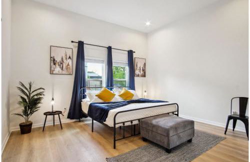 Skyline Retreat 3BR-3BA w Stunning Views Near DT - Foto 28