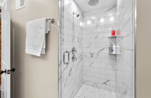 Federal Hill Luxury with Parking & Harbor View Rooftop - Foto 22