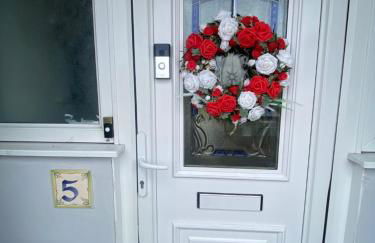 Lesley House 4 bed villa TV Internet Garden - Foto 4