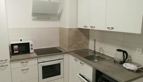 CITY CENTER PEARL #new#free reserved parking in garage elevator direct access#business and pleasure#city view&balcony&sunny&cafes&markets&tram#city center#working room#2 toliets#2 bedrooms - Foto 5