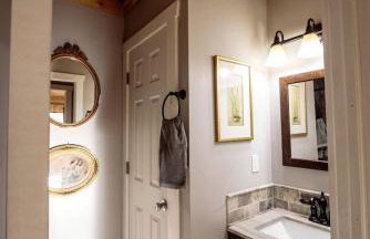 Luxurious Log Cabin with Game Room & Fireplace near Princeton in New Hope, Pennsylvania - Foto 63