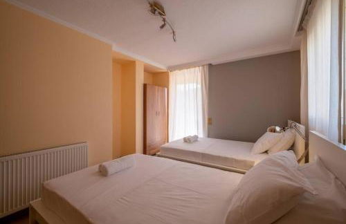 Phoceus Poolfront Grande Villa - Foto 38