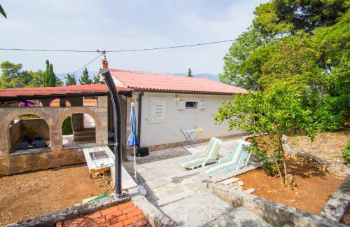 Beach House Splitska - Photo 9