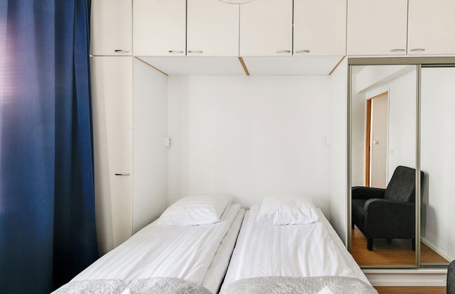 Santa's Holiday Homes - Photo 11