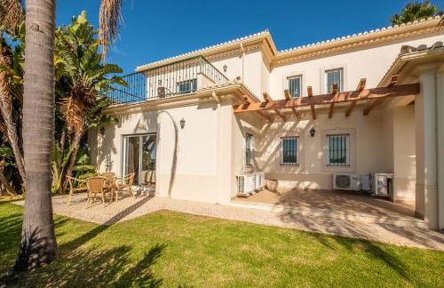 Villa Cordeiro - Heated Pool - Free wi-fi - Air Con - Foto 27