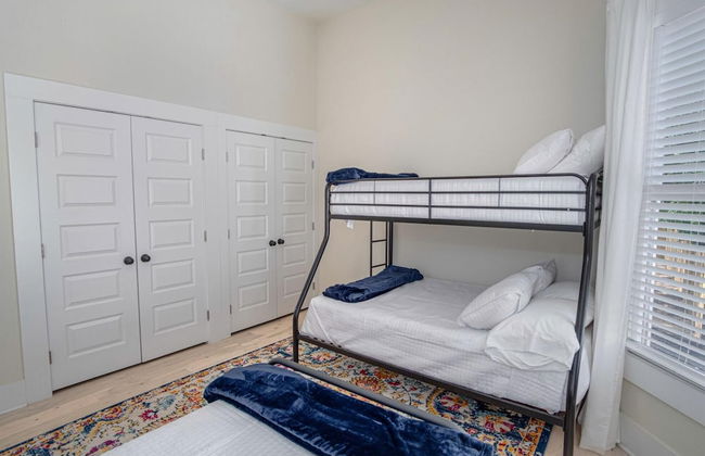 Incredible New 3BR 2BA Near Downtown - Foto 20