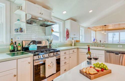 The Lookout! Stunning Views!! Walk to Beach! BBQ! Fast WiFi!! Dog Friendly! - Foto 9