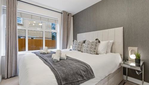 2BR Spacious Flat I King Bed I Desk I Parking X2 - Foto 3