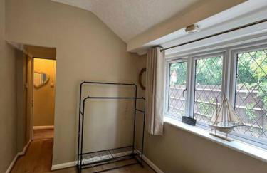 Beautiful flat sleeps 4 in Taplow Maidenhead Near Windsor and Ascot racecourses Near Legoland - Foto 23