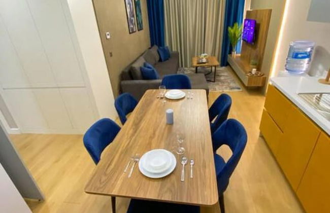 Exclusive Spacious 2 1 Apartment 2 Bathrooms - Core Living - Photo 15