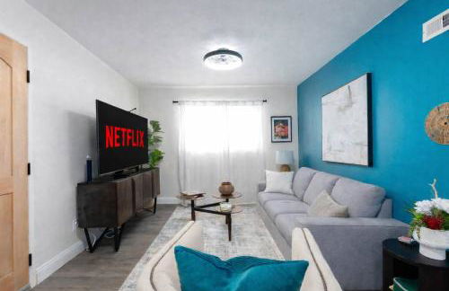 Movie Night 4BR Home with Projector Games & BBQ - Foto 2